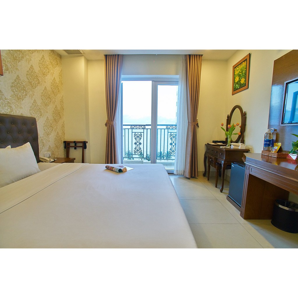 - Voucher/Combo khách sạn 4* Boss Nha Trang