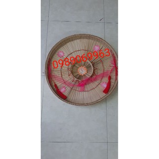 nón quai thao biểu diễn