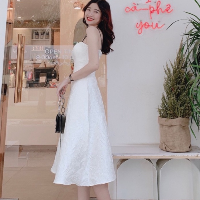 Đầm Thiết Kế 2 Dây, Dáng Xòe Chất Liệu Gấm Hoa Dự Tiệc Cao Cấp