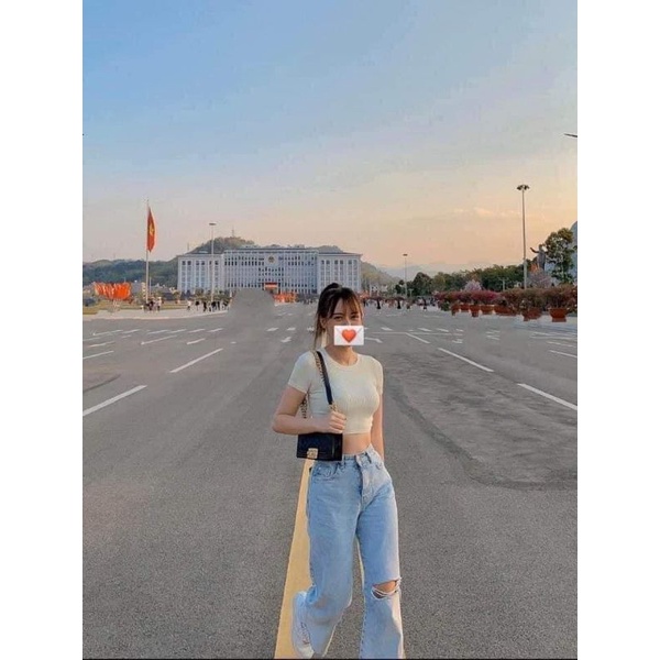 Quần jeans suông ống rộng nữ rách gối - kiểu dáng đơn giản basic ( kèm vid/ảnh thật ) | BigBuy360 - bigbuy360.vn