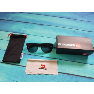 Kính mắt quicksilver