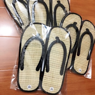 Dép chiếu quế quai ống đen