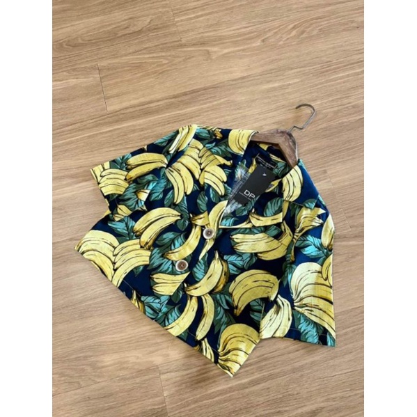 Áo crop cổ vest vải linen họa tiết