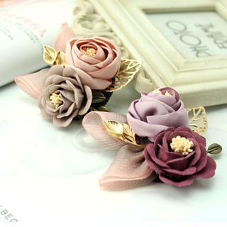 Cài áo Hoa Trà bằng vải lụa handmade mã 15