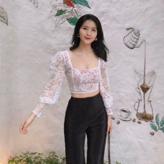 Áo Croptop, Áo ren cổ U