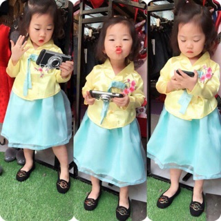 Váy hanbok cho bé