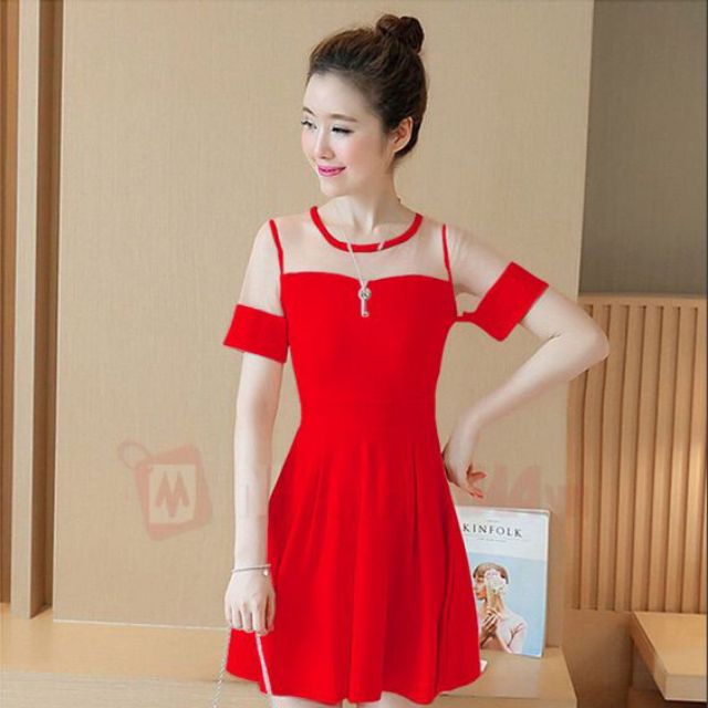 đầm xoè phối lưới vai