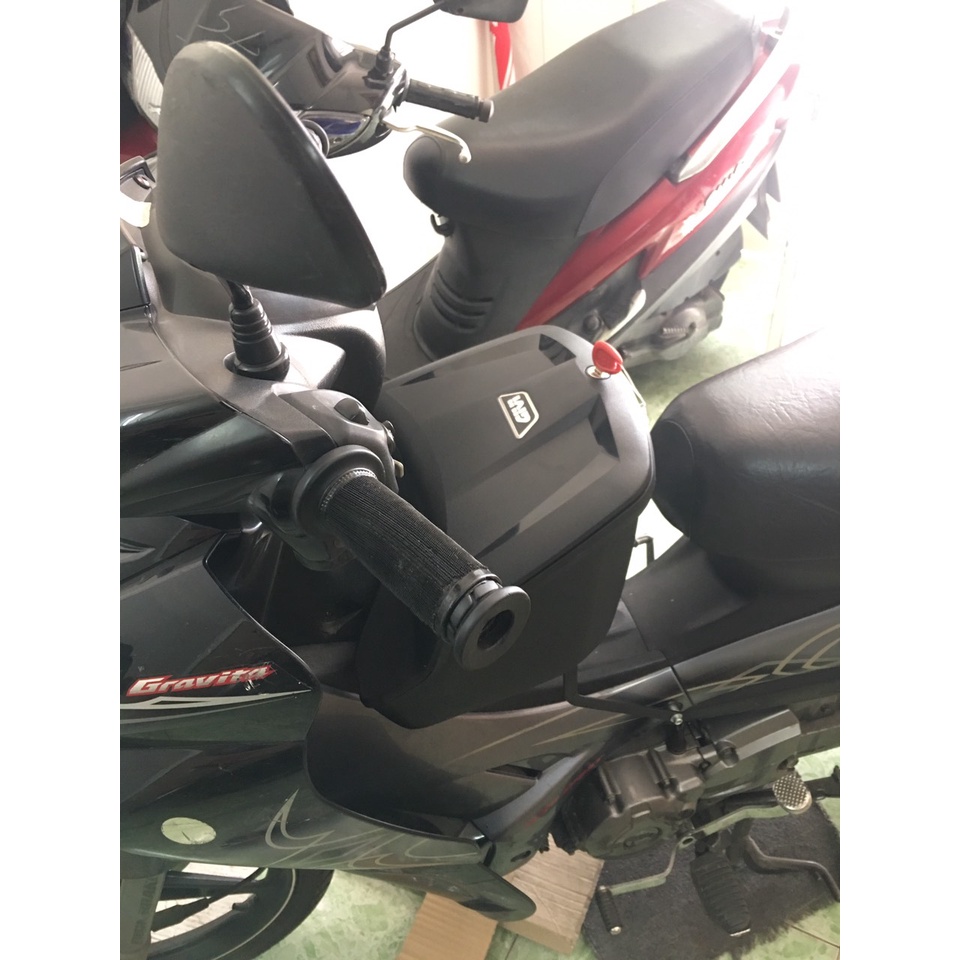 Thùng giữa Jupiter, thùng Givi G12N kèm bát gắn theo xe, hàng chính hãng, bảo hành 2 năm