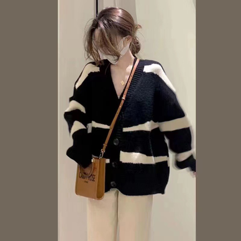 Cardigan Nữ Ulzzang Len GUMAX, Áo Khoác Len Hàn Quốc Phong Cách Trẻ Trung Cá Tính