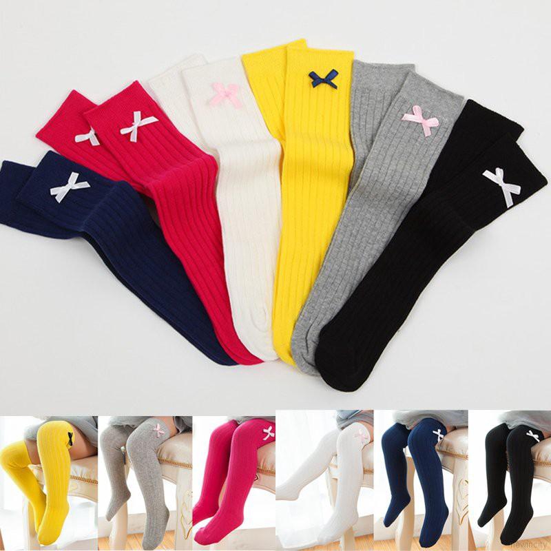 1 cặp tất dài đính nơ viền ren dễ thương cho bé gái