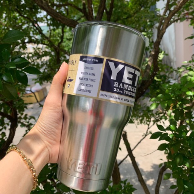Ly giữ nhiệt tặng túi và ống hút màu inox trơn chữ nổi yeti