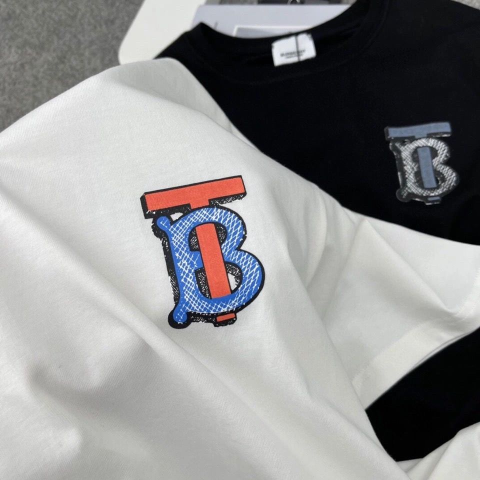 Áo Thun Burberry Tay Ngắn Cổ Tròn Bằng Cotton Nguyên Chất In Họa Tiết Nhãn Dán Đơn Giản Thời Trang Phong Cách Hàn Quốc Cho Cặp Đôi