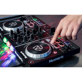 Bàn DJ Numark Party Mix