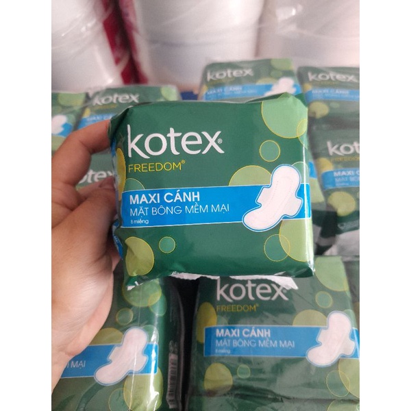 Băng vệ sinh kotex bịch 8 miếng maxi cánh