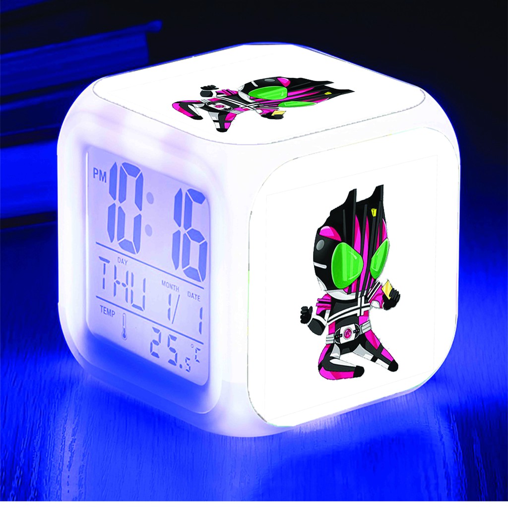 Đồng hồ báo thức để bàn in hình KAMEN RIDER Hiệp Sĩ Mặt Nạ siêu nhân LED đổi màu chibi anime