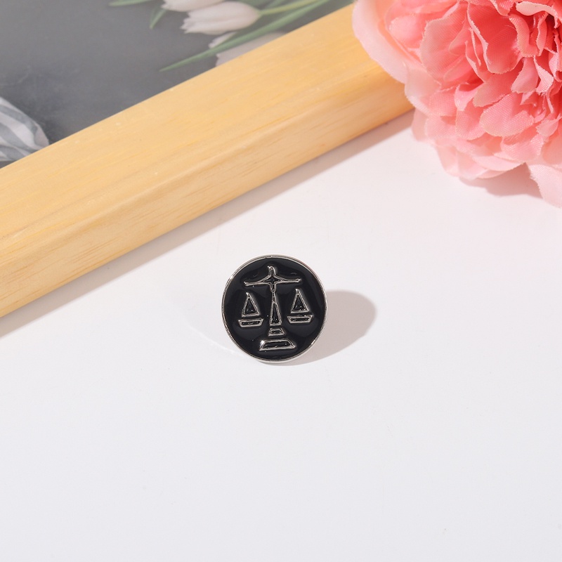 Huy Hiệu Cài Áo Hình Chòm Sao Cân Bằng Màu Đen / Bạc Phong Cách Gothic Punk