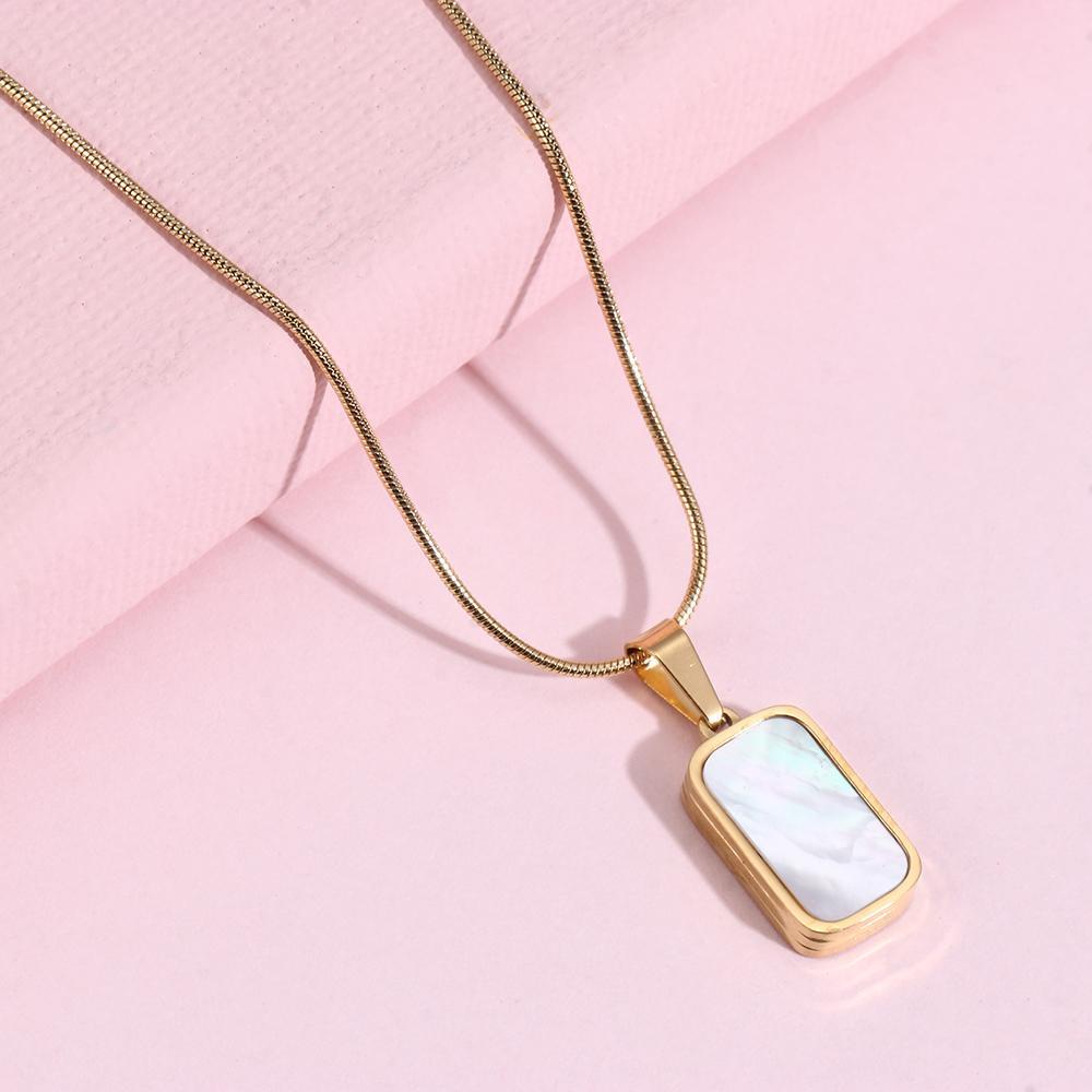 Vòng cổ Mặt Vuông Thiết Kế Đơn Giản Tinh Tế