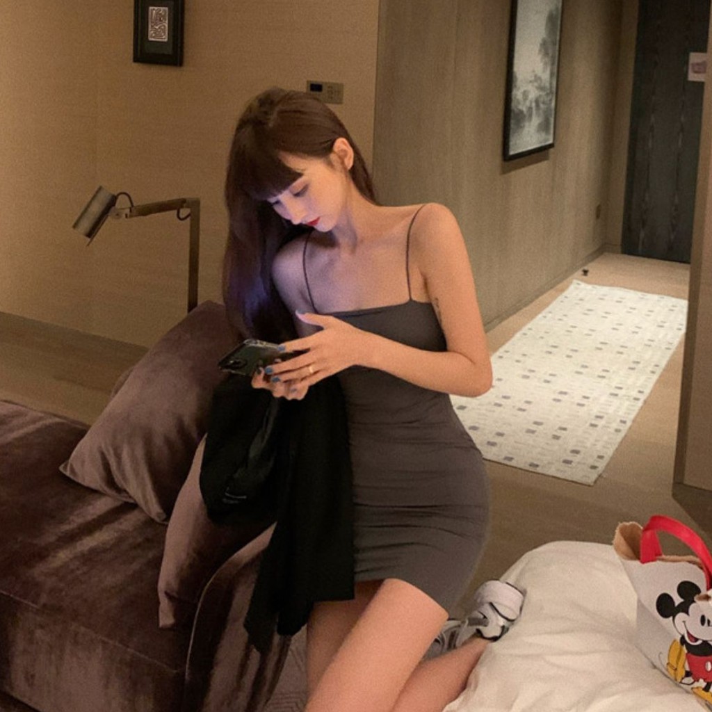 Đầm dáng ôm nữ hai dây Emilyshop