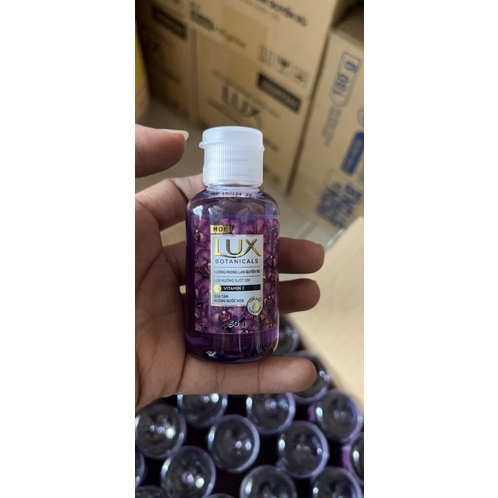 Sữa tắm Lux Botanicals Phong Lan Quyến Rũ 50G