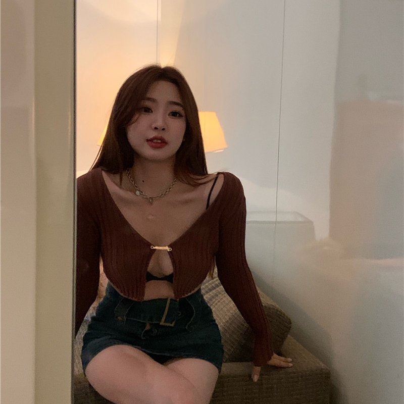 SUXI Áo Croptop Tay Dài Thiết Kế Cổ Chữ V Khoét Sâu Màu Sắc Thanh Lịch Quyến Rũ