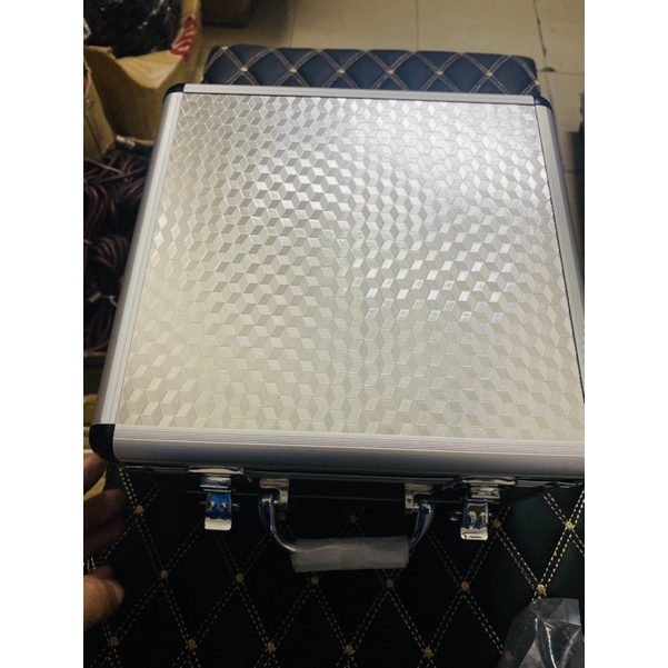 Micro Chuyên Thu Âm U87-PRO 48V Tích Hơp Nguồn 48V,Kiểu Dáng Sang Trọng,Âm Thanh Chuẩn,Trung Thực bh 1 năm