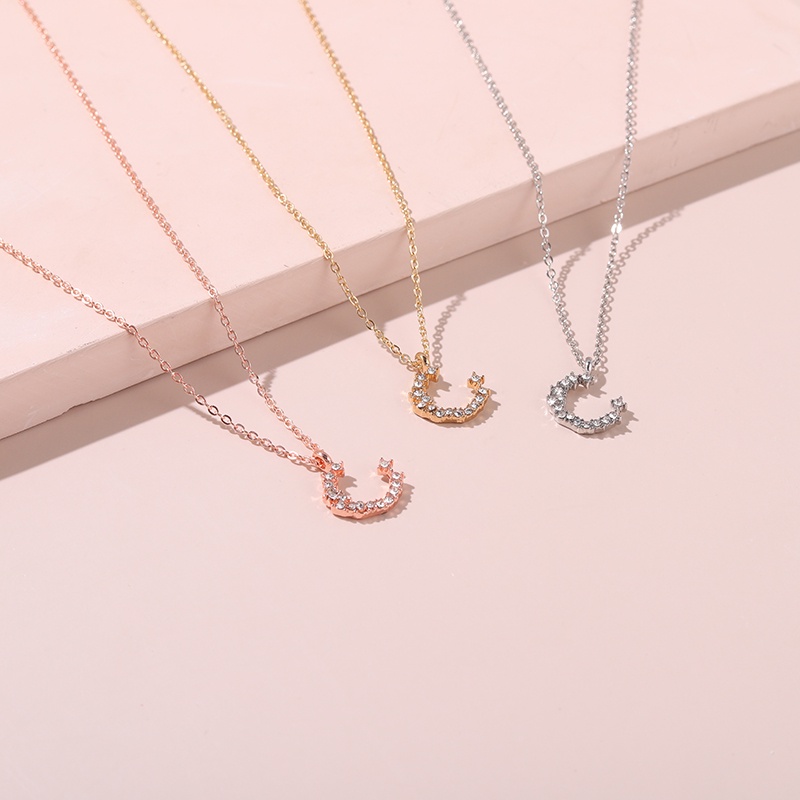 Vòng cổ mặt hình trăng khuyết thời trang cho bạn thân