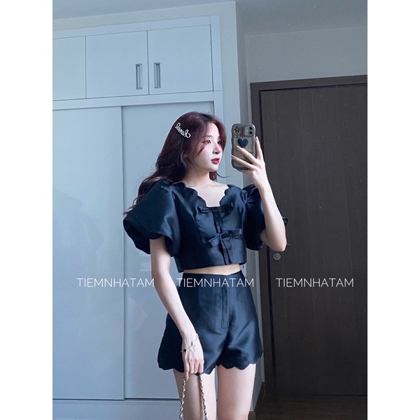 Set áo crotop tay bồng cổ tim lượn sóng phối quần cạp cao chất tafta sang chảnh
