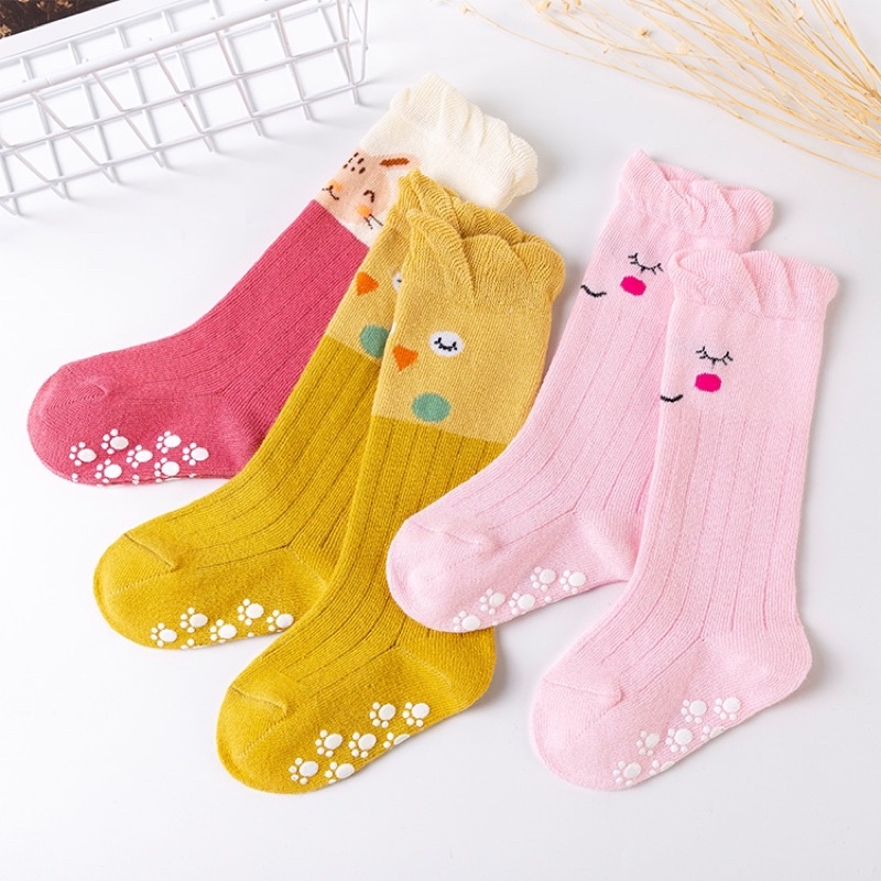 Set 3 đôi tất dài cotton giữ ấm cho bé 0 đến 3 tuổi có chống trượt