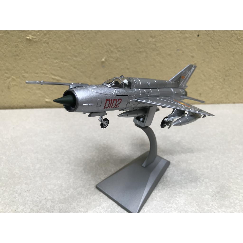 Mô hình máy bay MIG-21 Việt Nam - 1:72