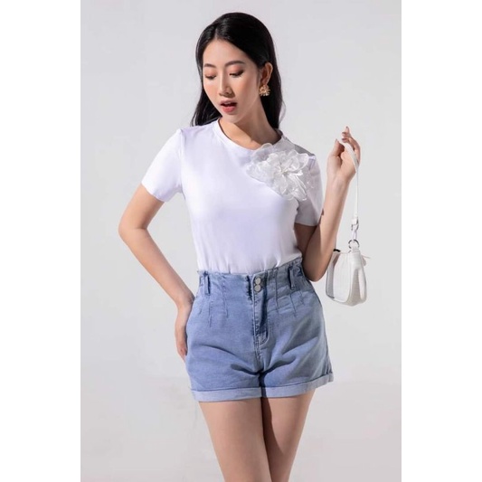 áo thun trắng hoa nem size 2.4.8
