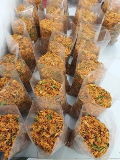 Gà khô cay