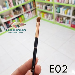 Cọ Phủ & Tán Phấn Mắt Vacosi Small Shadow Brush E02