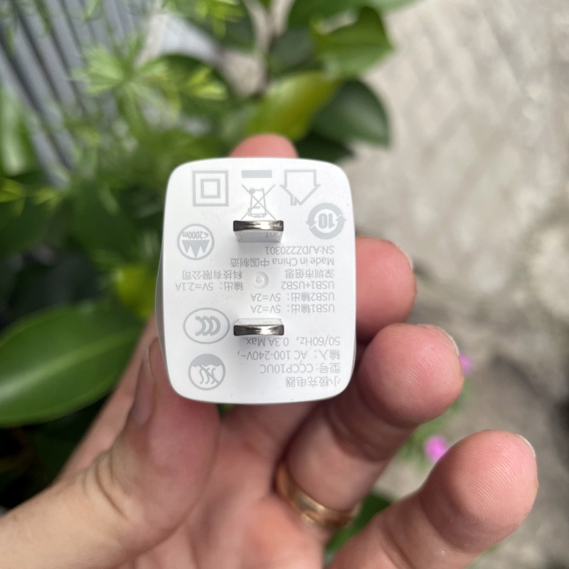 Cốc sạc 2 cổng mini Baseus CCCP10UC 10.5W Compact Charger - tích hợp chip ngắt khi quá tải (2 màu ) Nhất Tín Computer