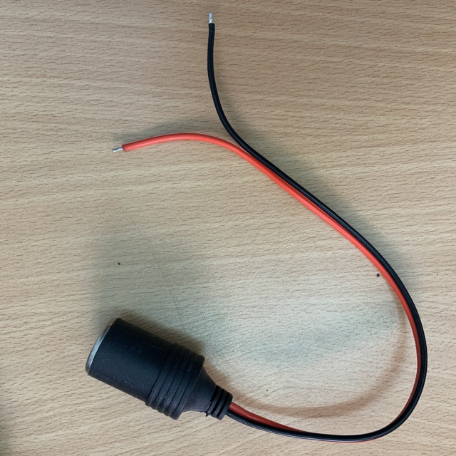 Chân tẩu cắm Camera hành trình ô tô tác dụng giấu tẩu, tiết kiệm không gian xe