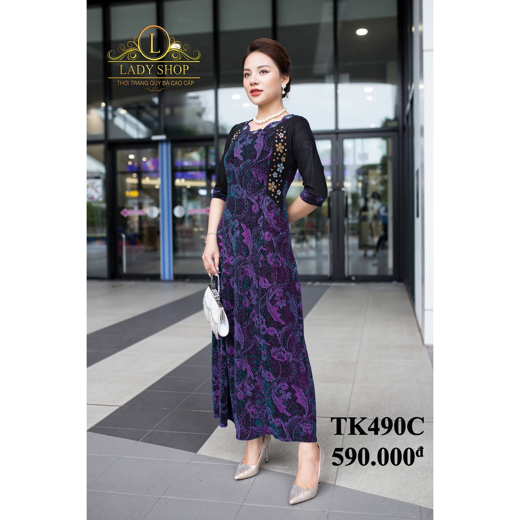 VÁY TRUNG NIÊN - ĐẦM TRUNG NIÊN CAO CẤP - THỜI TRANG TRUNG NIÊN - LADYSHOP - Maxi nhũ sườn đen cành hoa đỏ đính đá TK490 | BigBuy360 - bigbuy360.vn