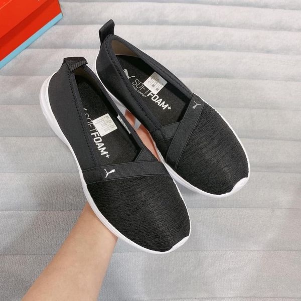 SĂN SALE HÃNG GIÀY NỮ SLIP ON PUMA ĐEN ĐẾ TRẮNG SIZE 38.5VN - 8 US 369621 01