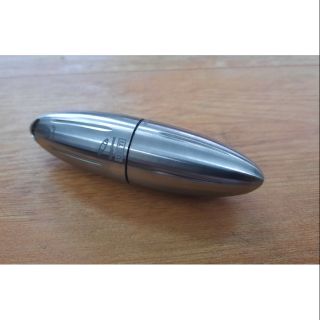 Nhộng titan Rovyvon U7