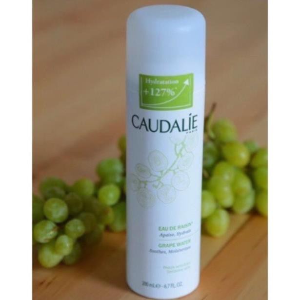 Xịt khoáng Caudalie được chiết xuất từ 97% nho hữu cơ