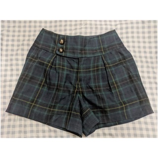 Quần shorts caro lưng cao ống rộng M