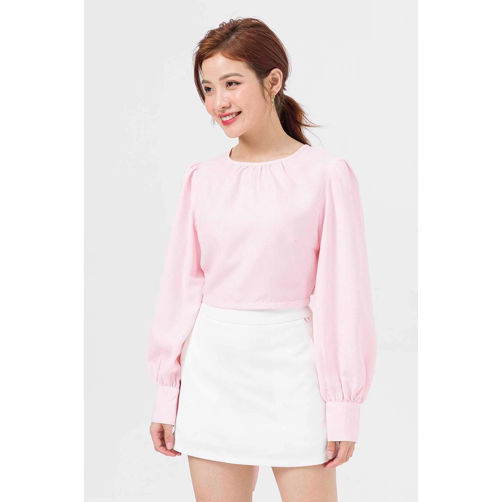 Áo croptop xẻ lưng VIENNE TRAN V61B21Q004