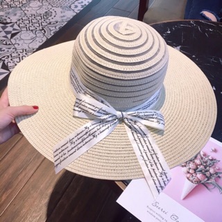 Nón cối vành rộng