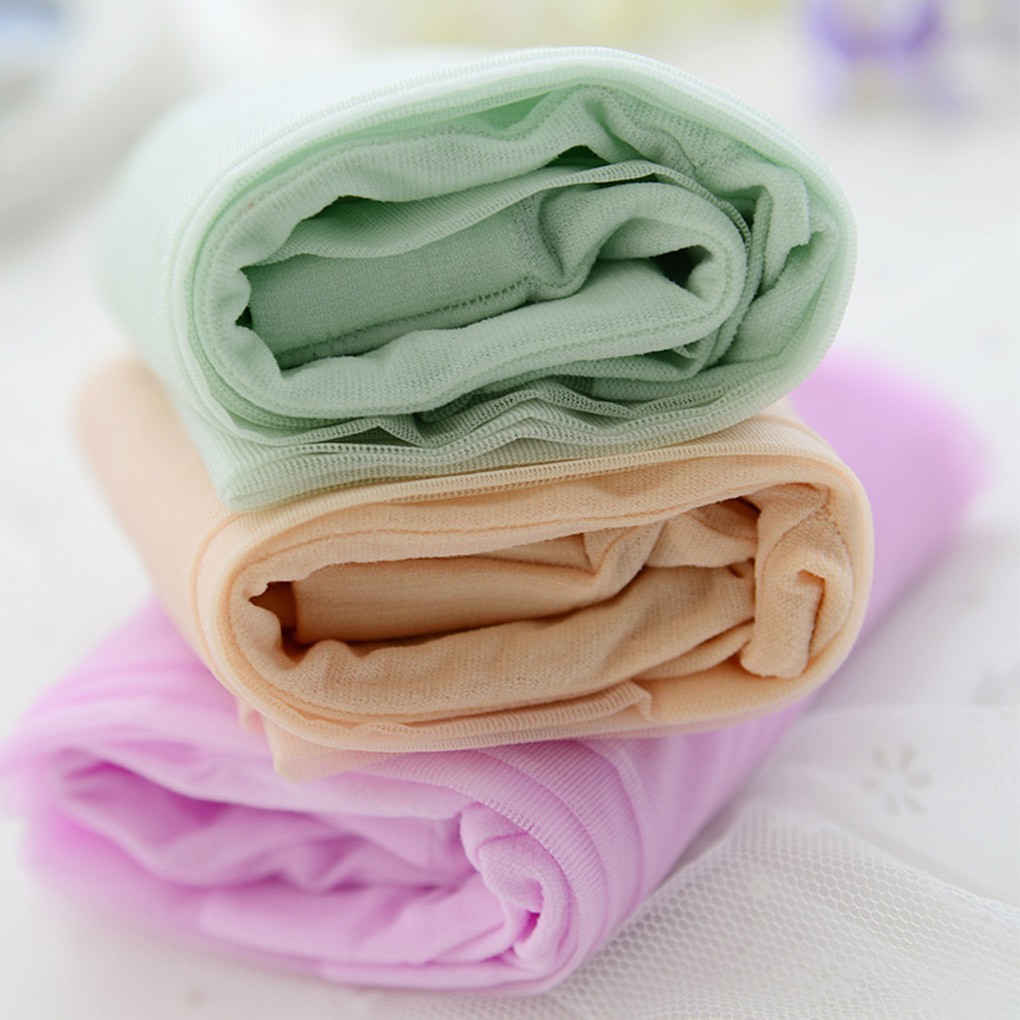 Chất liệu vải lụa siêu mỏng, quần lót lụa cored màu cho phụ nữ