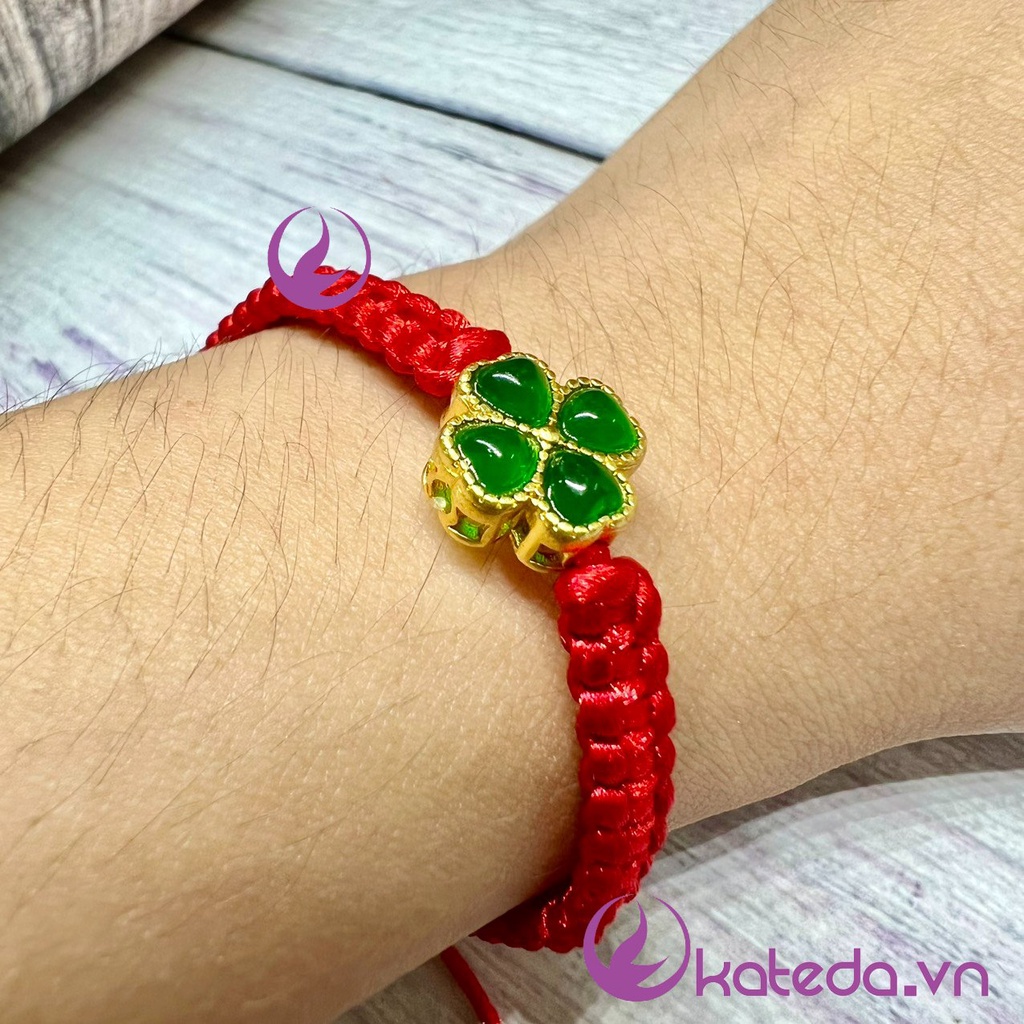 Vòng Tay KATEDA SHOP Tết Dây Chỉ Đỏ May Mắn Gắn Charm Cỏ Bốn Lá