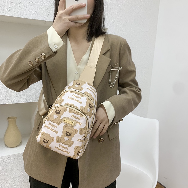 Túi Đeo Chéo Ngực Thiết Kế Hình Gấu Nhỏ Dễ Thương Giản Dị
