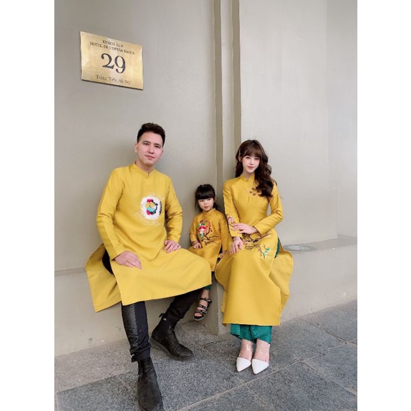 🥰 Siêu phẩm áo dài cách tân   gia đình mẹ . bé . bố. cao cấp hàng thiết kế đẹp  ảnh thật  giá siêu rẻ chất tapta cao cấp
