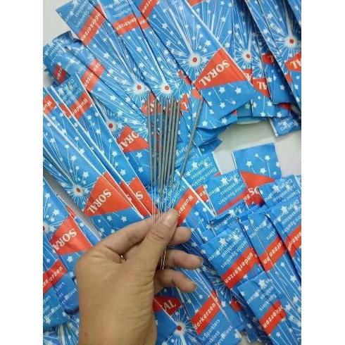 250 que Soral cầm tay