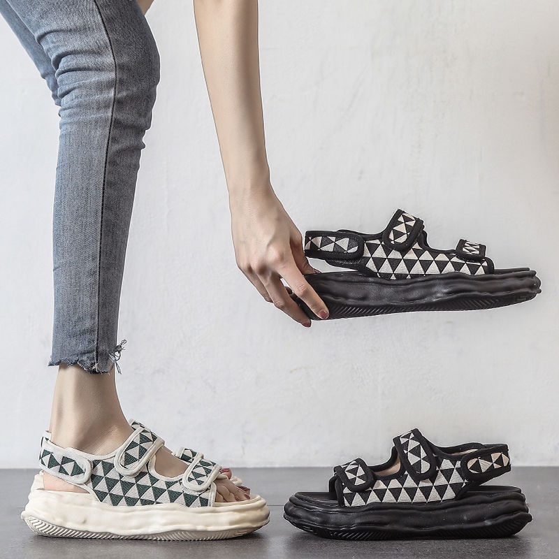 Giày Sandal Thể Thao Đế Dày Thời Trang Mùa Hè Phong Cách Mới Cho Nữ