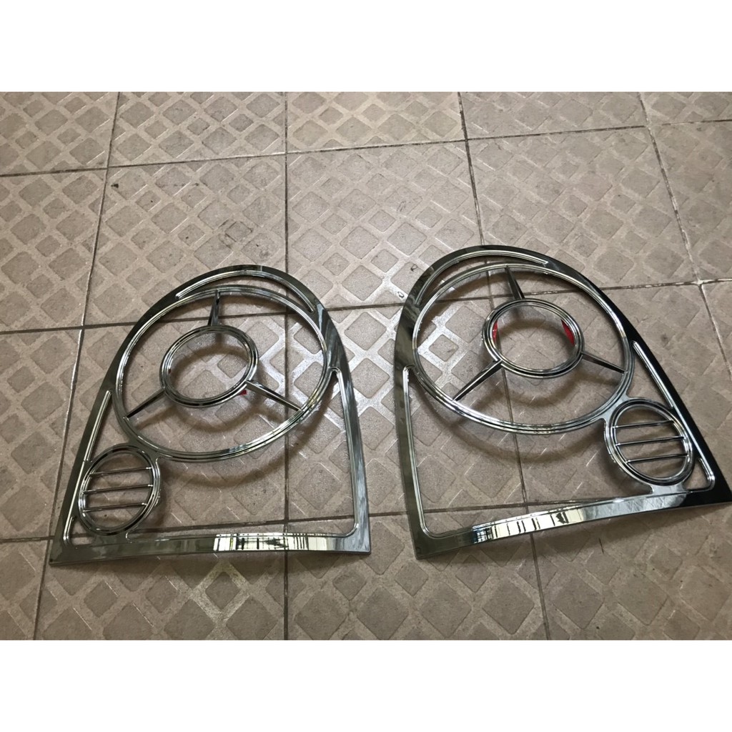 Ốp inox viền trang trí đèn hậu xe Chery QQ3 Giá bán tính 1 đôi