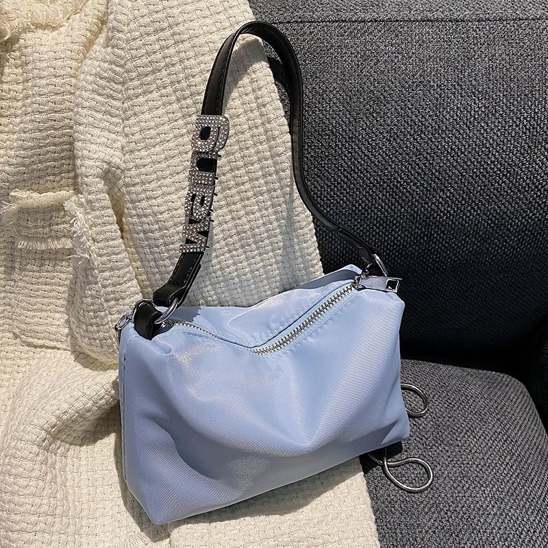 Túi Xách Đeo Vai Vải Satin In Chữ Đính Đá Thiết Kế Dễ Thương