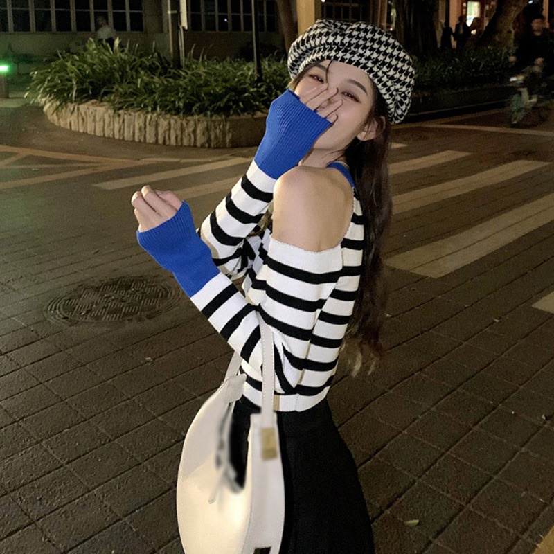 Áo Thun Dệt Kim Tay Dài Hở Vai Kẻ Sọc Màu Tương Phản Thời Trang Hàn Quốc Cho Nữ